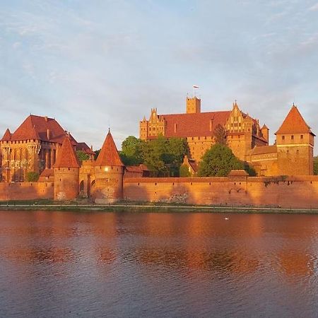 Apartament Mila Appartement Malbork Buitenkant foto