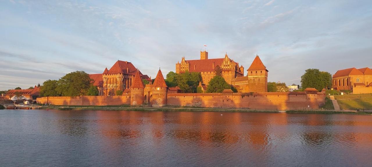 Apartament Mila Appartement Malbork Buitenkant foto